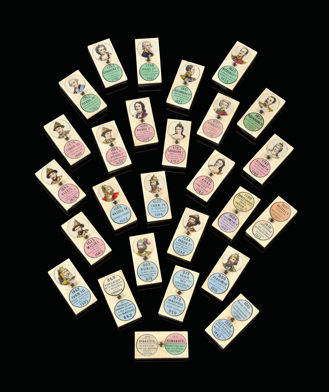 Zestaw dwudziestu siedmiu kostek domina z hebanu i kości, przedstawiających rosyjskich carów i carynów, ok. 1900 r. 1850-1875 (heban, kość) autorstwa School Russian