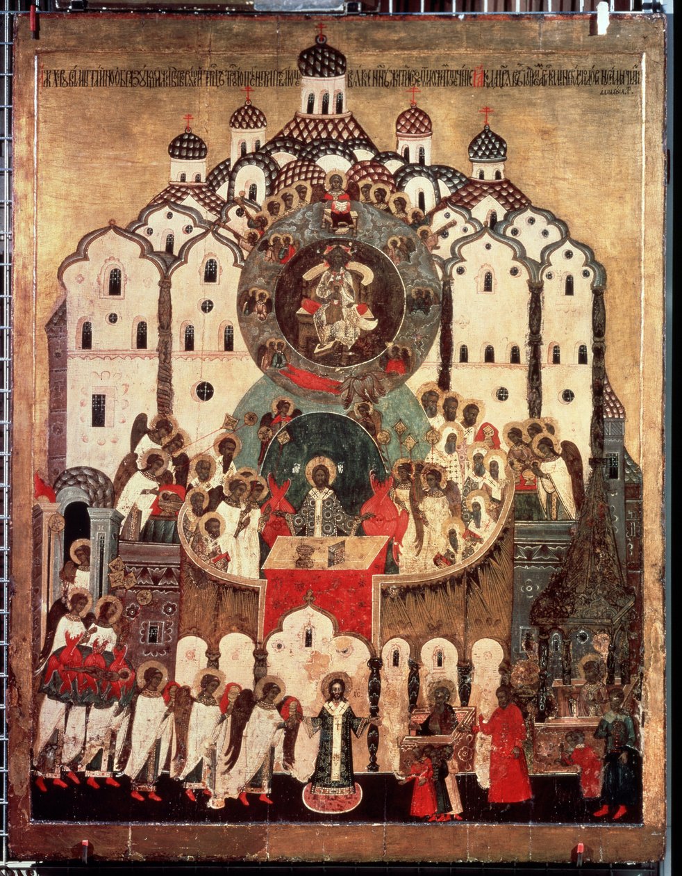 ""Liturgia. Synaksja Archaniołów „” Ikona rosyjska. Malarstwo na drewnie z XVI wieku. Państwowa Galeria Tretiakowska, Moskwa autorstwa School Russian