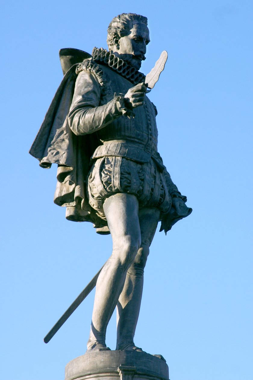 Posąg Miguela de Cervantesa (1547-1616) (marmur) autorstwa School Spanish