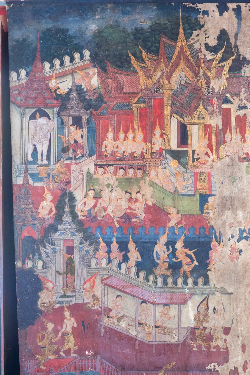 Malowidła ścienne w kaplicy Buddhaisawan przedstawiające Buddę przybierającego królewski strój, aby upokorzyć i przekonać dumnego, ale złudnego cesarza Jambupatiego, że ścieżkę do oświecenia należy przedkładać nad zwykłe bogactwa materialne, pałac Wang Na  autorstwa School Thai