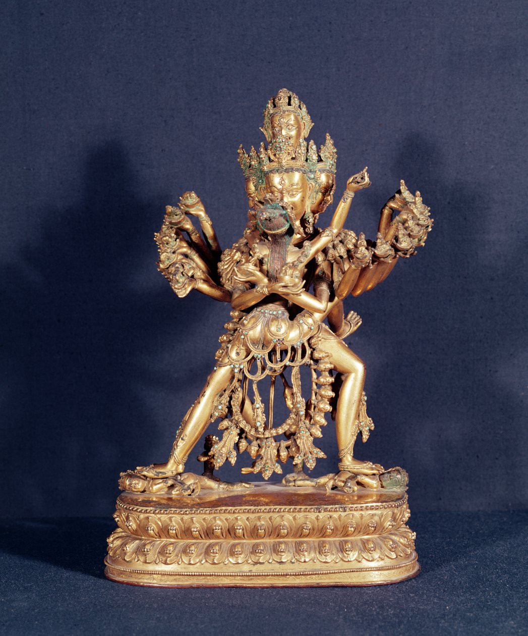 Hevajra i Nairatmya (złocony brąz ze srebrną wkładką) autorstwa School Tibetan
