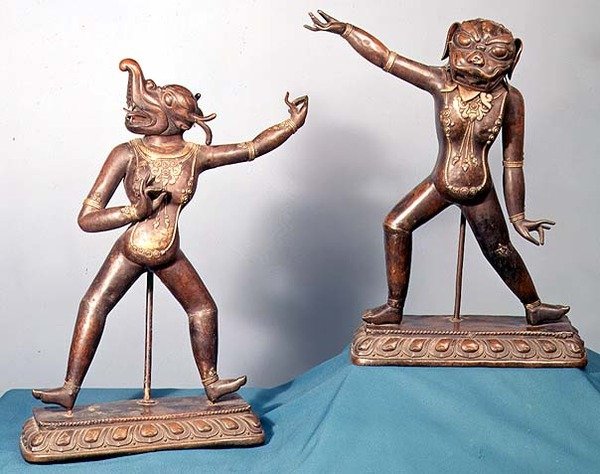 Dwie postacie Dakini (brąz) autorstwa School Tibetan