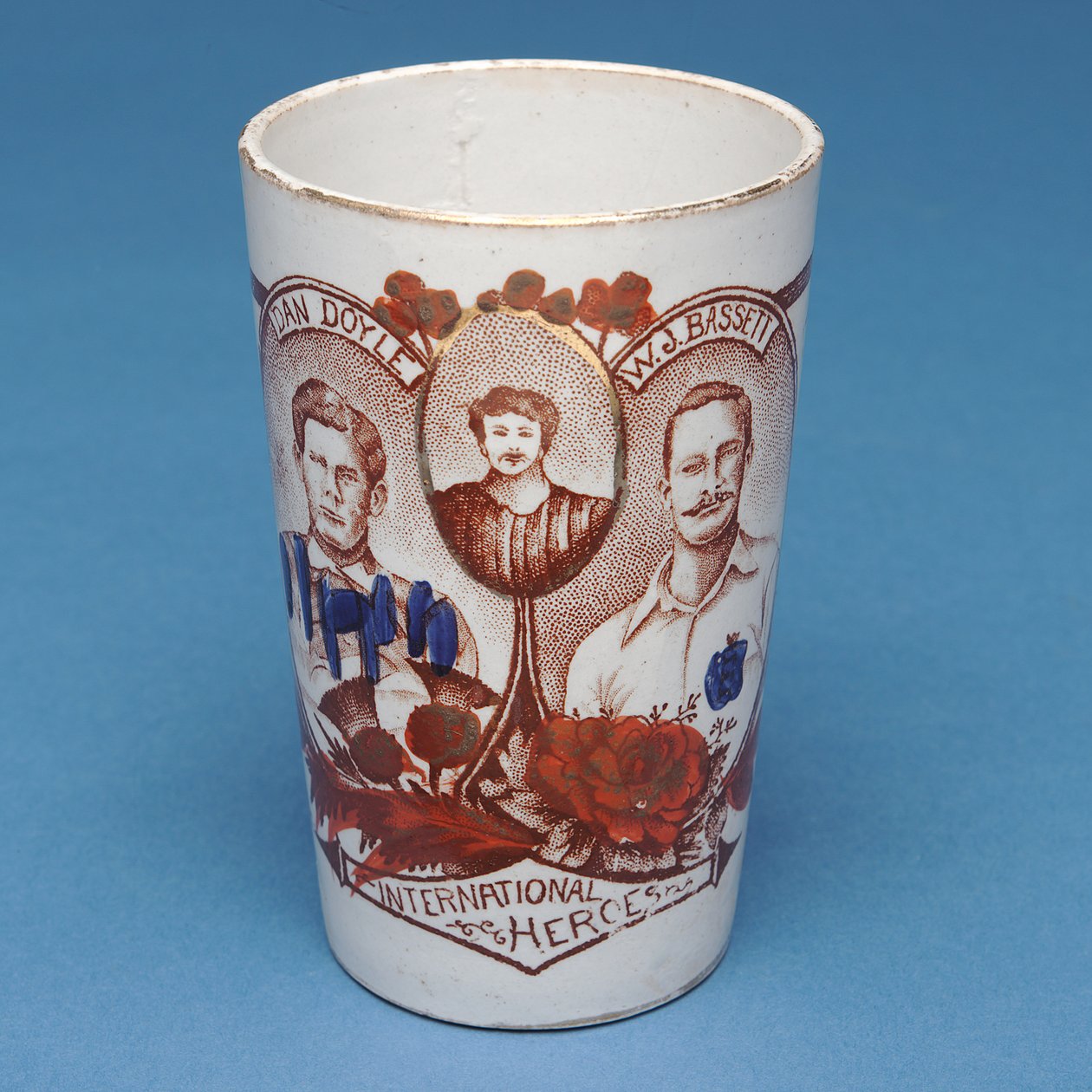 Kubek pamiątkowy Anglia przeciwko Szkocji (ceramiczny) autorstwa Scottish School