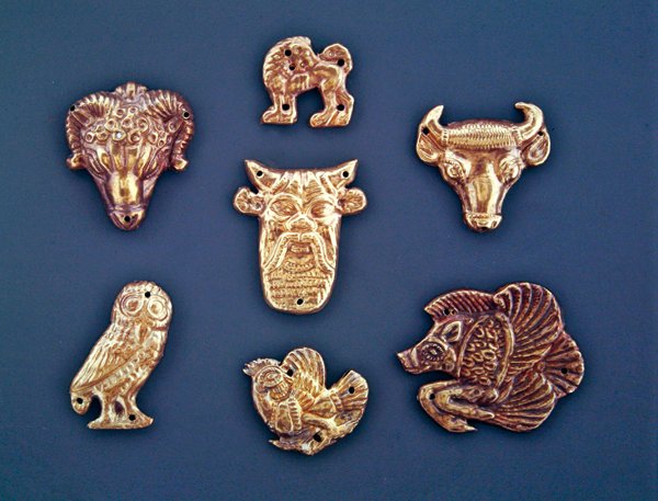Tabliczki ozdobne na ubraniach ukazujące wpływy greckie (złoto) autorstwa Scythian
