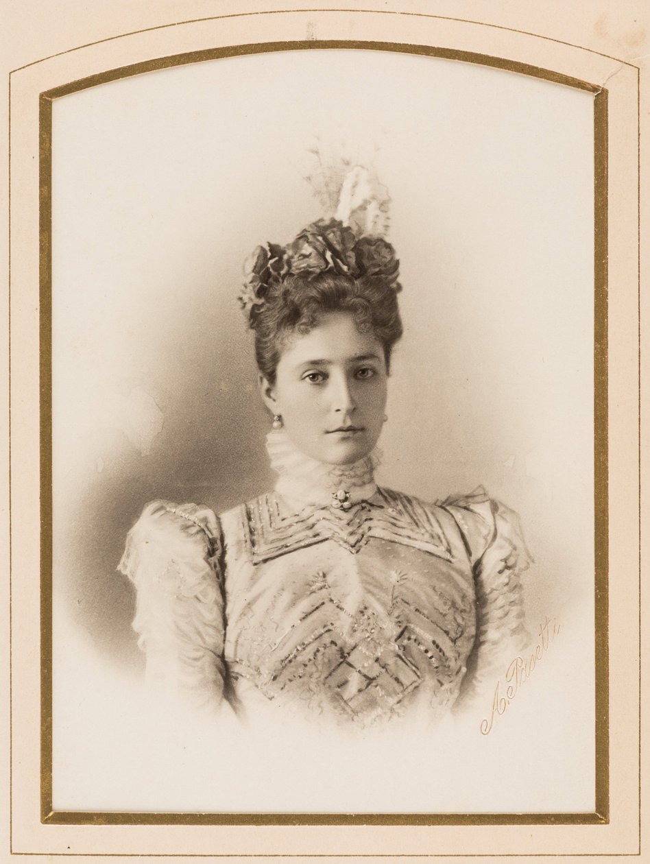 Elisabeth Fiodorovna de Russie (Elisabeth de Hesse Darmstadt) (1864-1918) - Księżniczka Hesji nad Renem, Wielka Księżna Elżbieta Fiodorowna Rosji, Lewickiego, Siergieja Lwowicza (1819-1898). Zdjęcie albuminy. Prywatna kolekcja autorstwa Sergei Lvovich Levitsky