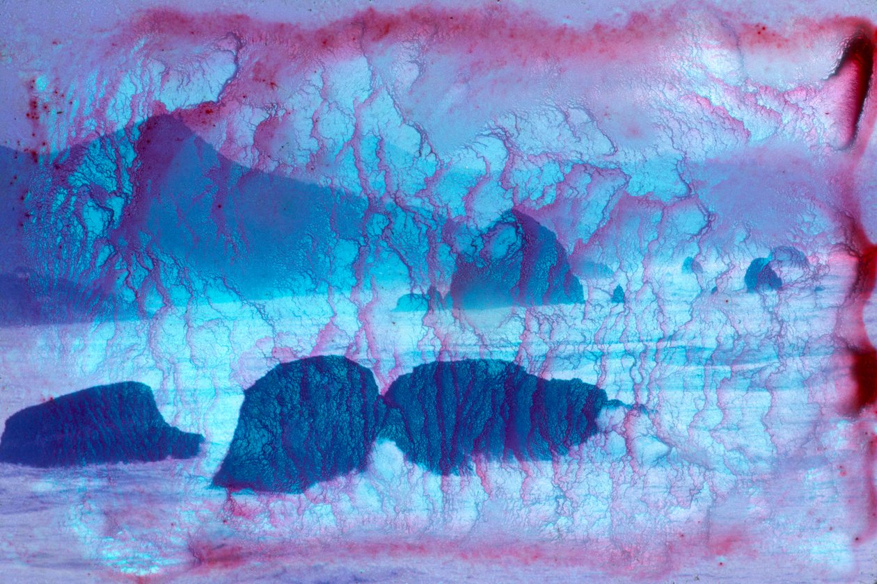 The Space Between, 2022 (zdjęcie ilustracyjne) autorstwa Sisse Brimberg