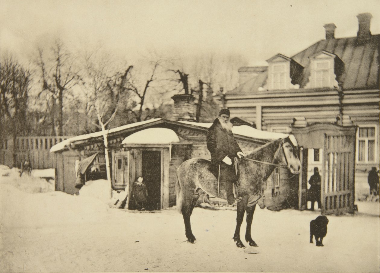 Rosyjski pisarz Lew Tołstoj na koniu, Moskwa, Rosja, 1900 autorstwa Sophia Andreevna Tolstaya