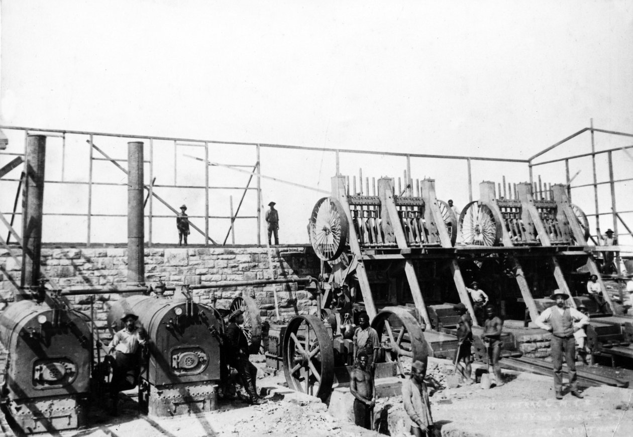 Gold Stamp Mill, Roodepoort Central CMco., c.1895 autorstwa South African Photographer