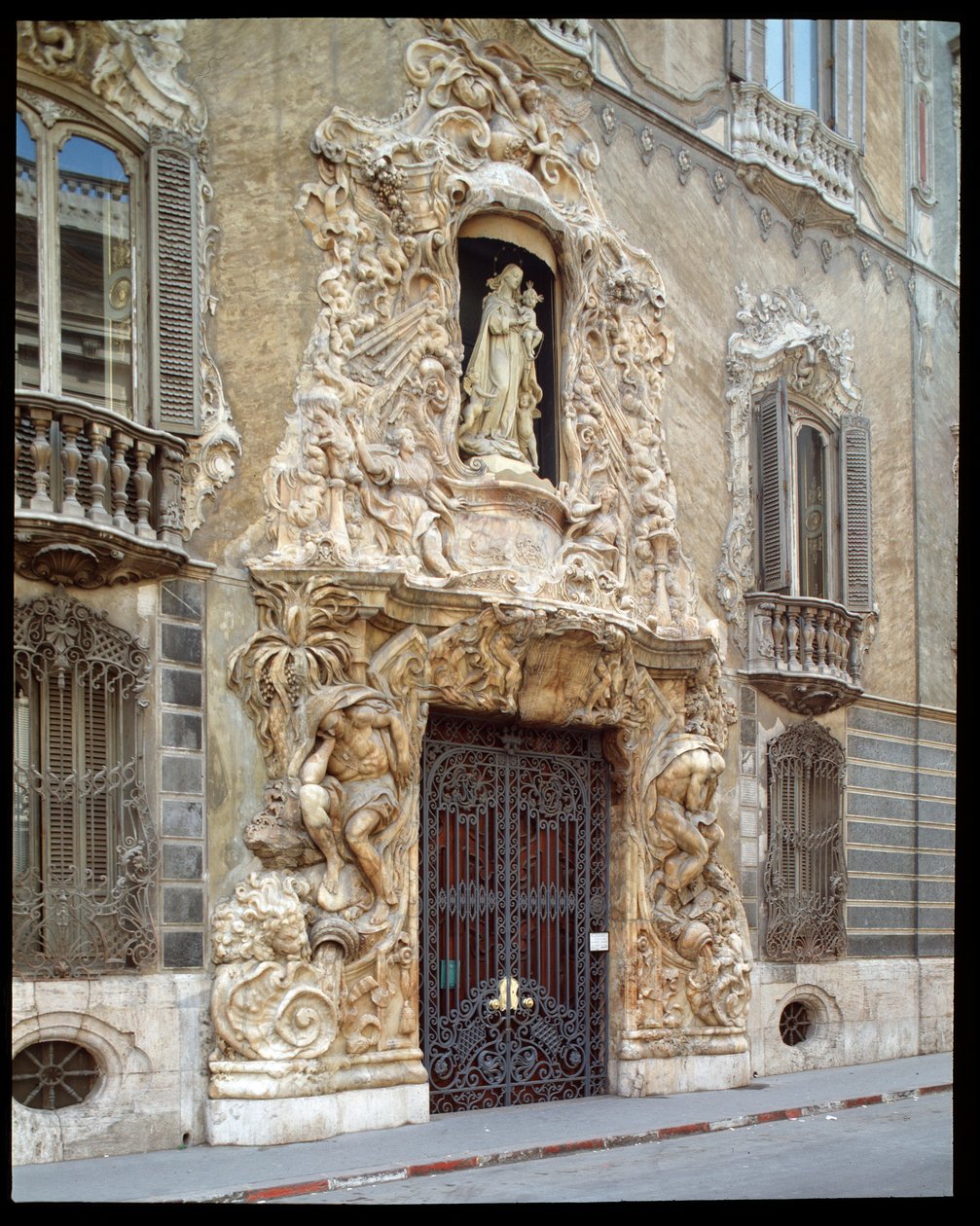 Art rokoko: widok na pałac Marques de Dos Aguas autorstwa Spanish School