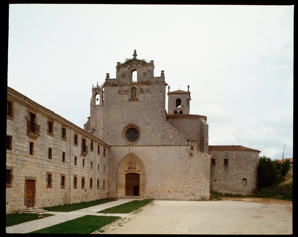 Widok na klasztor San Pedro de Cardena, gdzie leżały szczątki El Cid i Dona Jimena autorstwa Spanish School