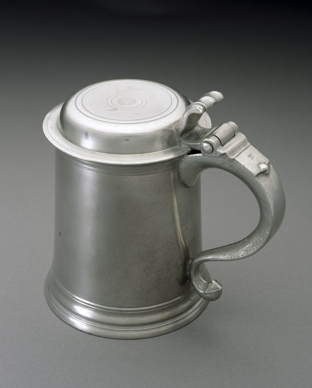 Kufel, ok. 1820-1827 (cyna) autorstwa Spencer Stafford