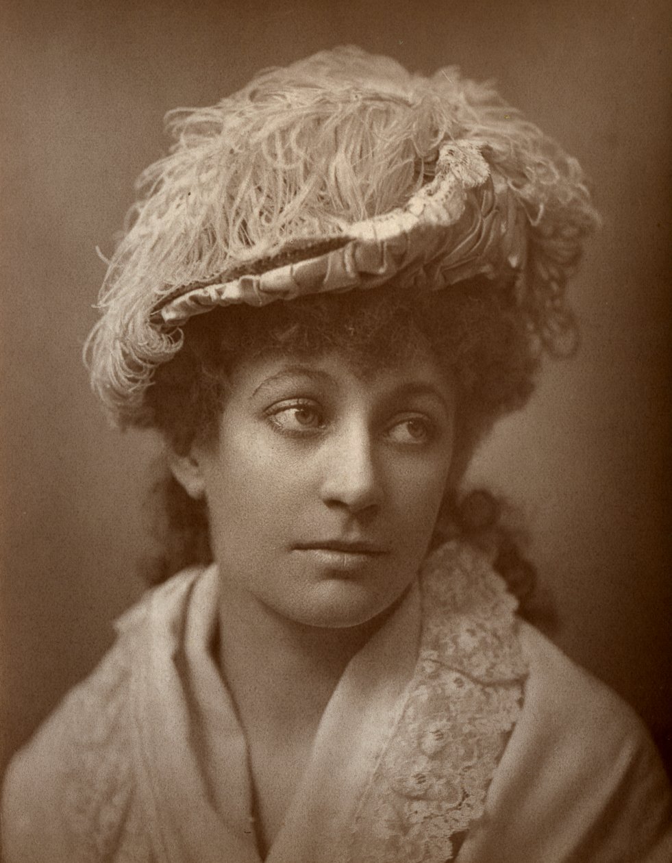Lucy Buckstone, brytyjska aktorka, 1884. autorstwa St James
