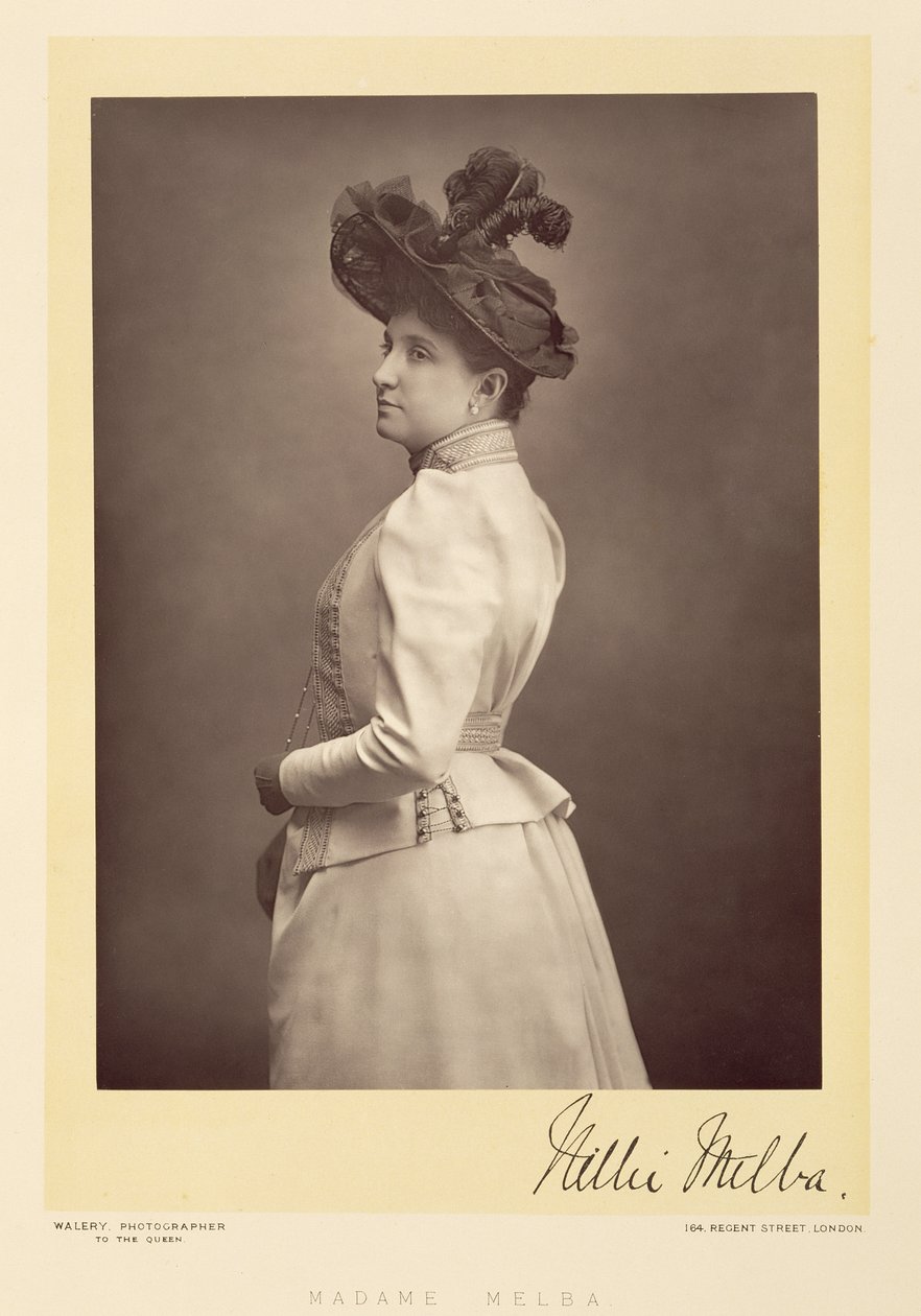 Dame Nellie Melba (1861-1931), sopran operowy, fotografia portretowa (zdjęcie w sepii) autorstwa Stanislaus Walery