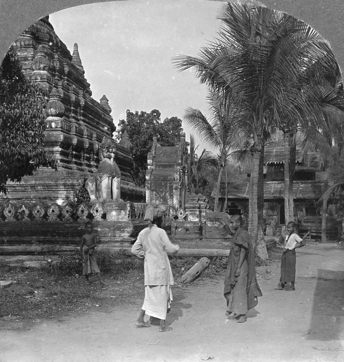 Amarapura, Birma, 1908 autorstwa Stereo Travel Co