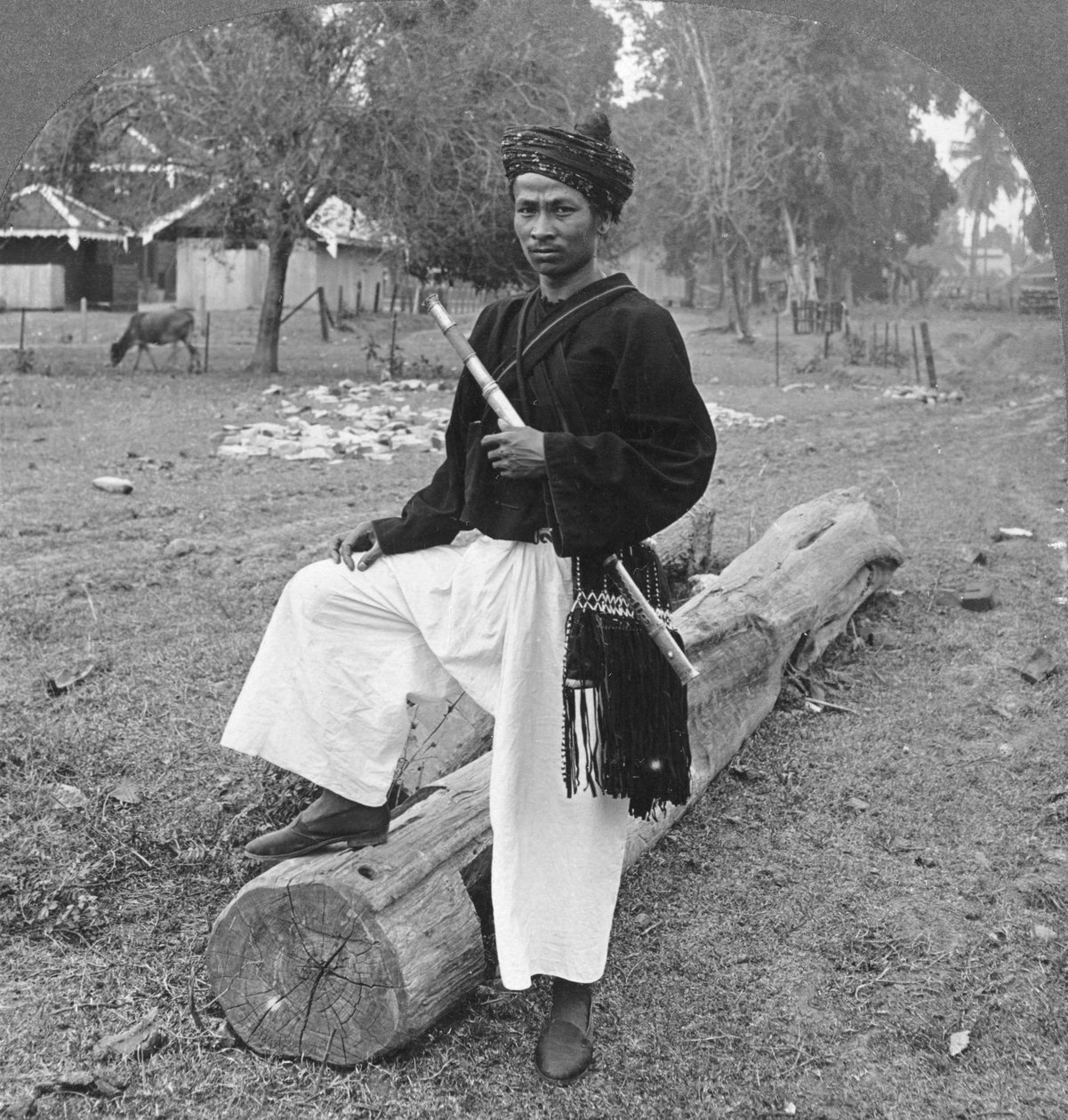 Człowiek z plemienia Kachin, Górna Birma, 1908 autorstwa Stereo Travel Co