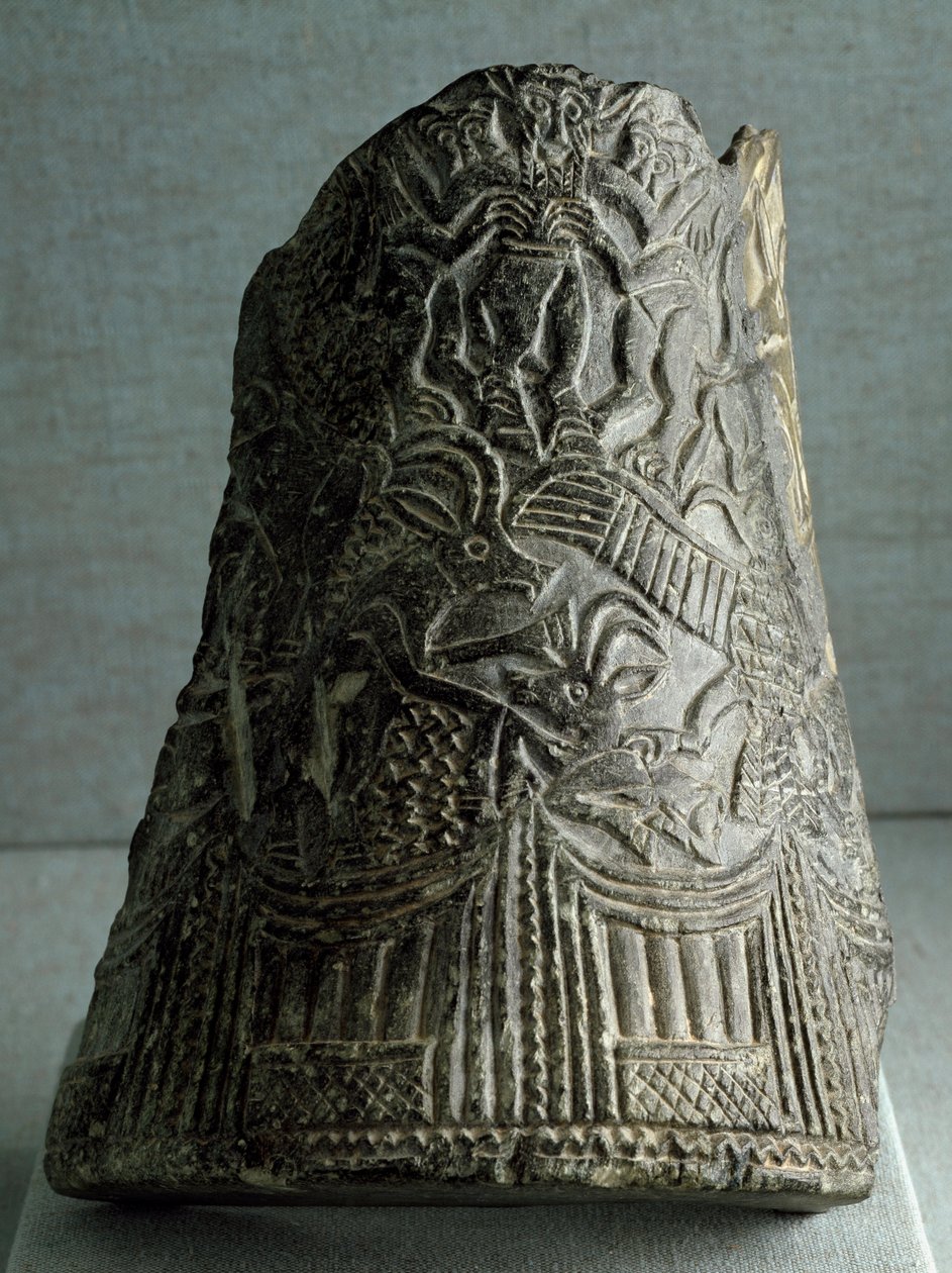 Cywilizacja sumeryjska: fragment wazy węża ze wschodniego Iranu. Ciemny. 22,5 cm Okres końca archaicznych dynastii (2500 pne) Bagdad, Narodowe Muzeum Iraku autorstwa Sumerian Sumerian