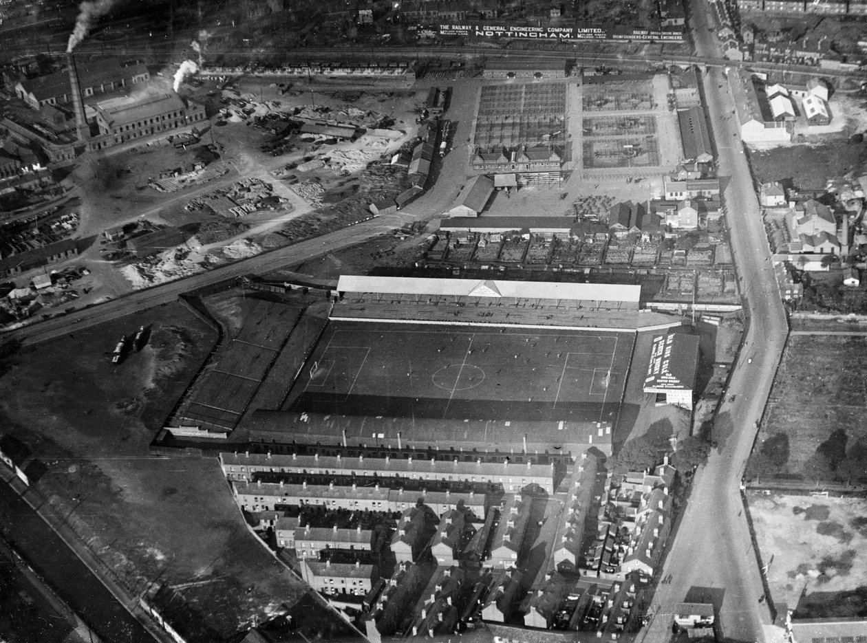 Boisko piłkarskie Notts County, Meadow Lane, Nottingham, Nottinghamshire, 1927 autorstwa Surrey Flying Services