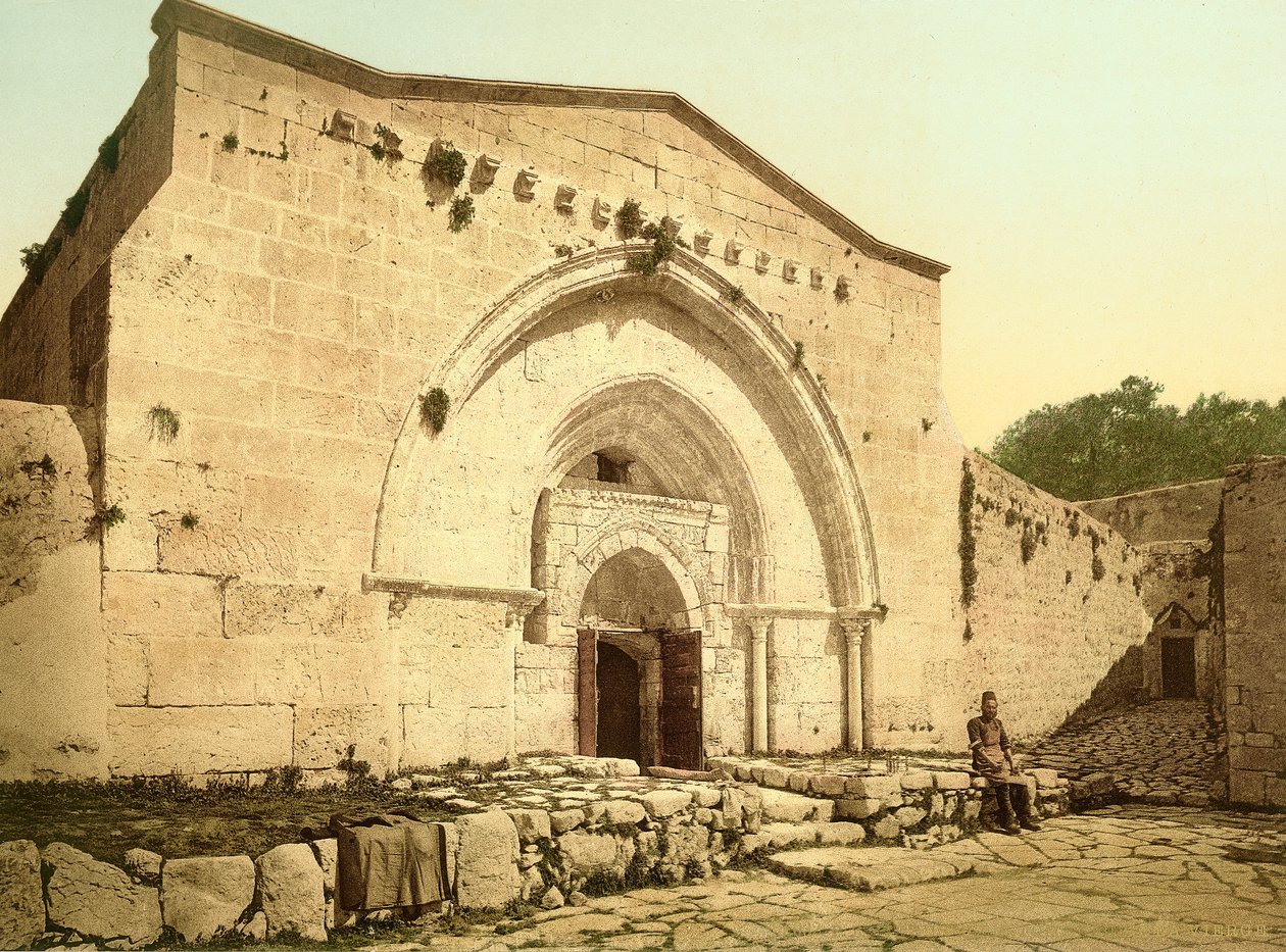 Fasada kościoła Grobu Najświętszej Marii Panny w Dolinie Kedronu, Jerozolima, ok. 1880-1900 (fotochrom) autorstwa Swiss Photographer