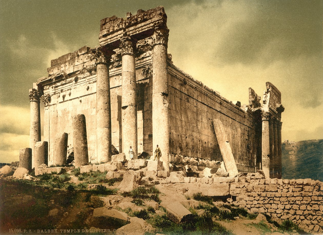 Świątynia Bachusa, Baalbek, ok.1880-1900 (fotochrom) autorstwa Swiss Photographer