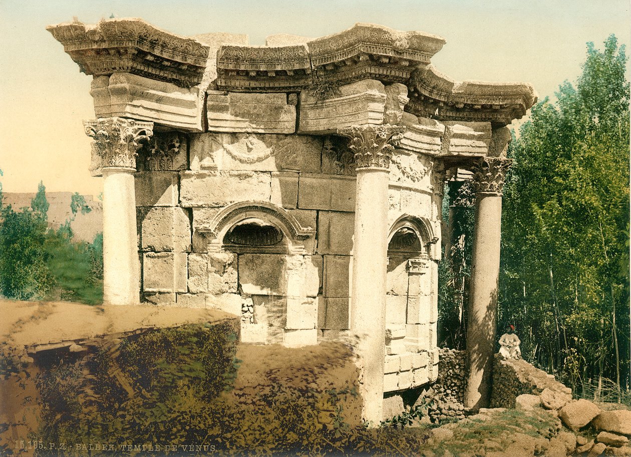 Unikalna okrągła świątynia w Baalbek, znana jako Świątynia Wenus, ok. 1880-1900 (fotochrom) autorstwa Swiss Photographer