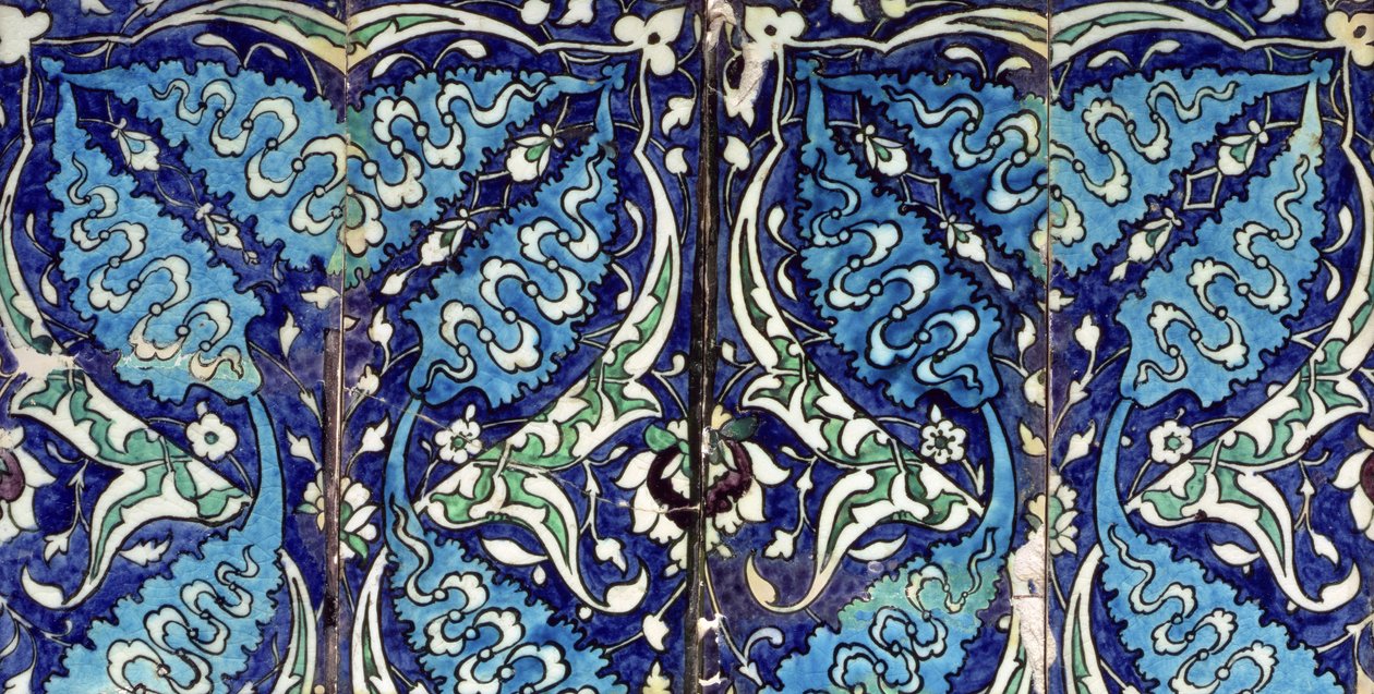 Płytki z fryzu z motywem kwiatowym (ceramiczne) autorstwa Syrian School