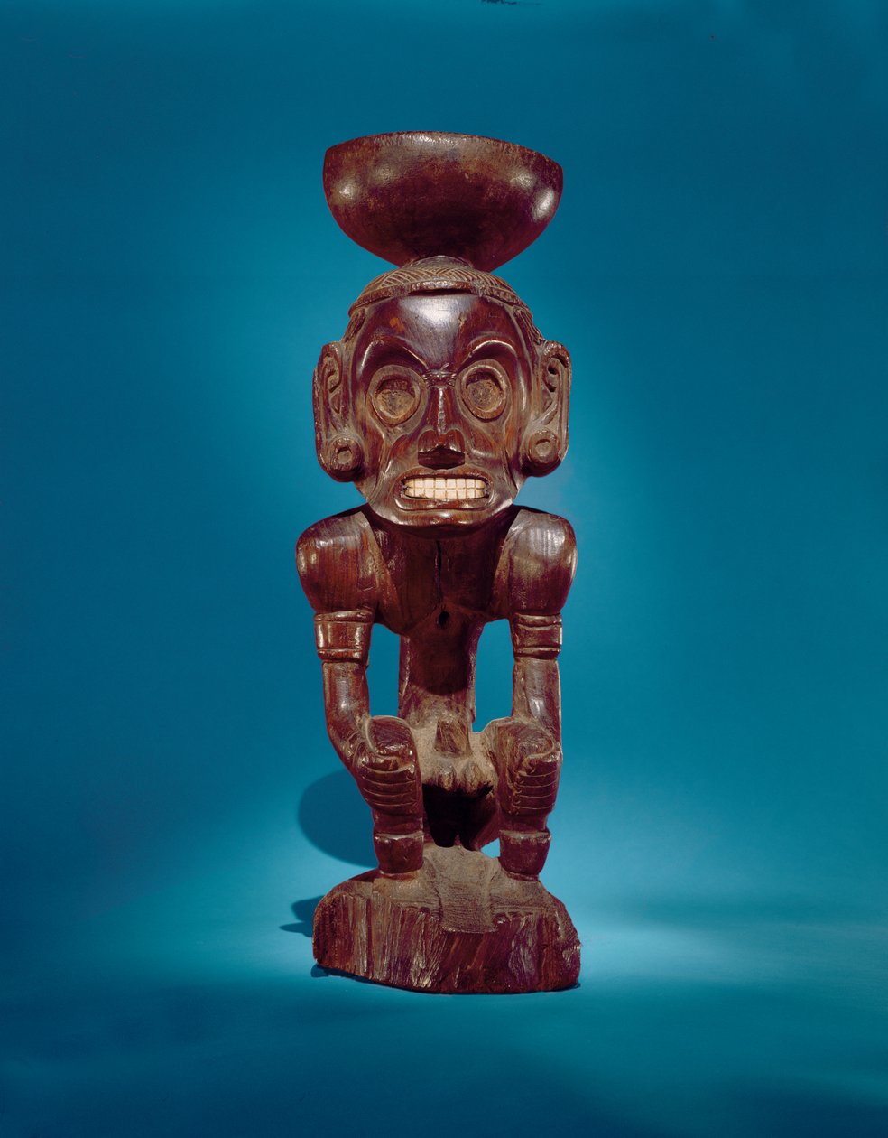 Figurka bóstwa (Zemi), Dominikana (żelazne drewno i muszla) autorstwa Taino Culture