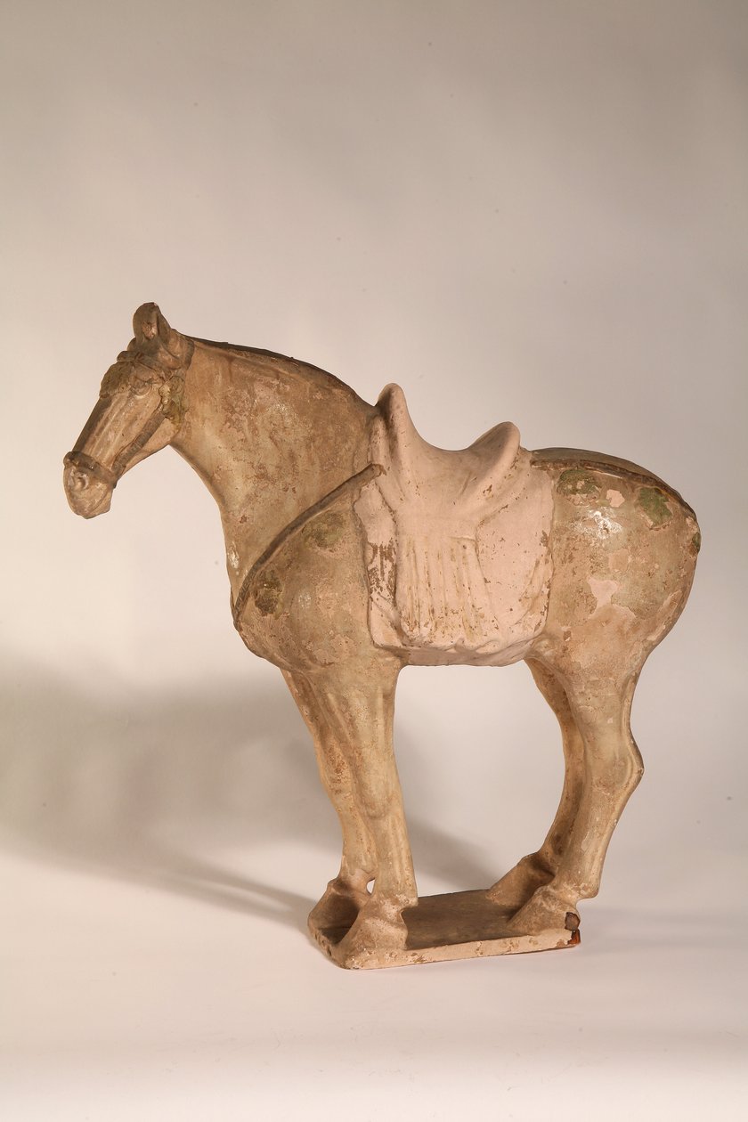Koń, z grobowca w Gongxian, prowincja Henan, 700-750 (naczynia gliniane) autorstwa Tang Dynasty Chinese School