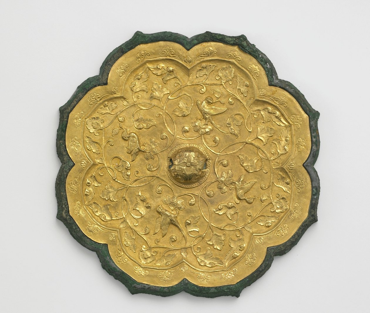 Lustro (brąz i złoto) autorstwa Tang Dynasty Chinese School