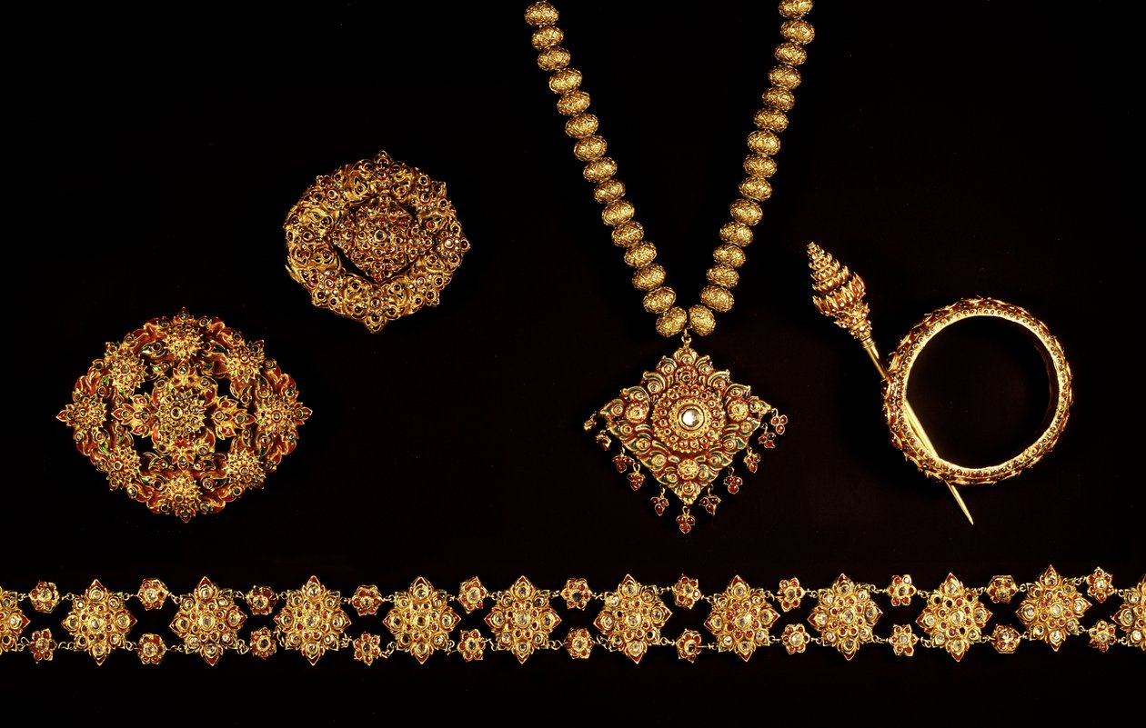Biżuteria, okres Ayutthaya (1350-1767), XVII-XVIII wiek (złoto i kamienie szlachetne) autorstwa Thai School