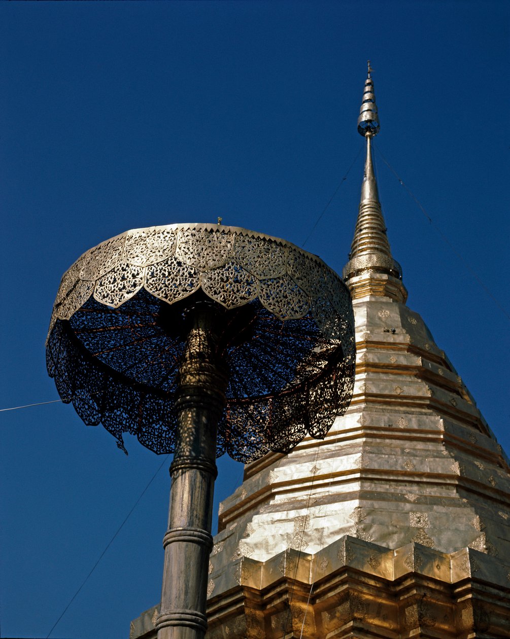 Szczegół buddyjskiej świątyni autorstwa Thai Thai