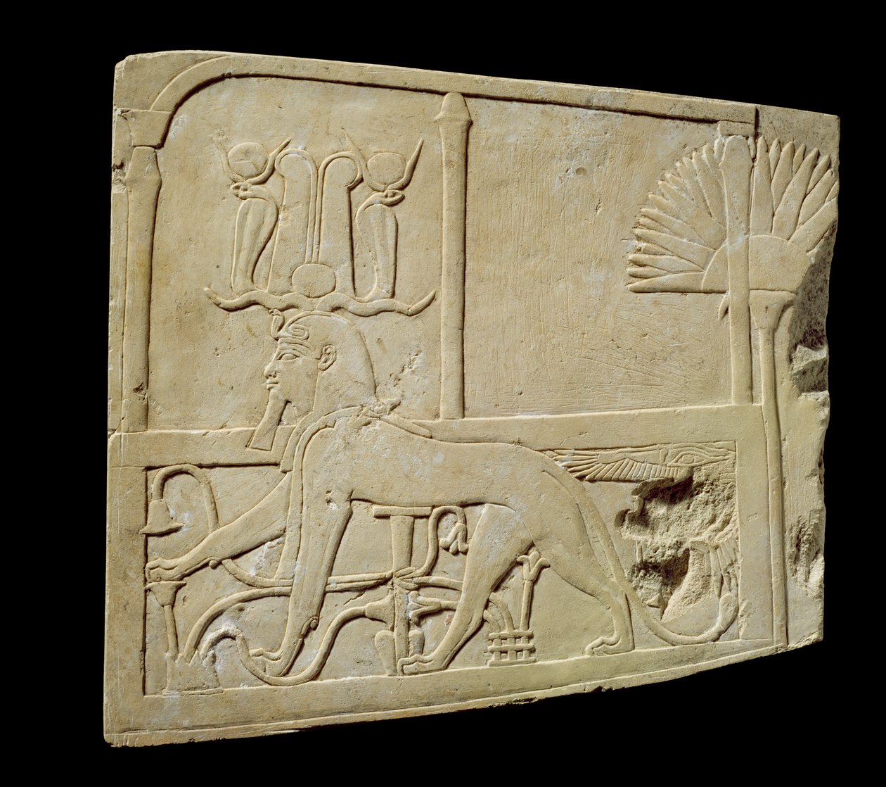 Relief przedstawiający kroczącego sfinksa, 1069-715 p.n.e. (wapień ze śladami gipsu i pugmentu) autorstwa Third Intermediate Period Egyptian