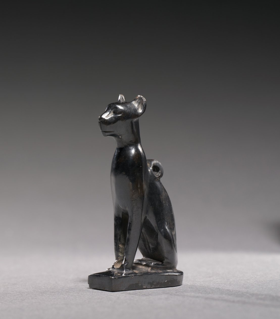 Amulet Basteta, ok. 1069-715 pne (hematyt) autorstwa Third Intermediate Period Egyptian
