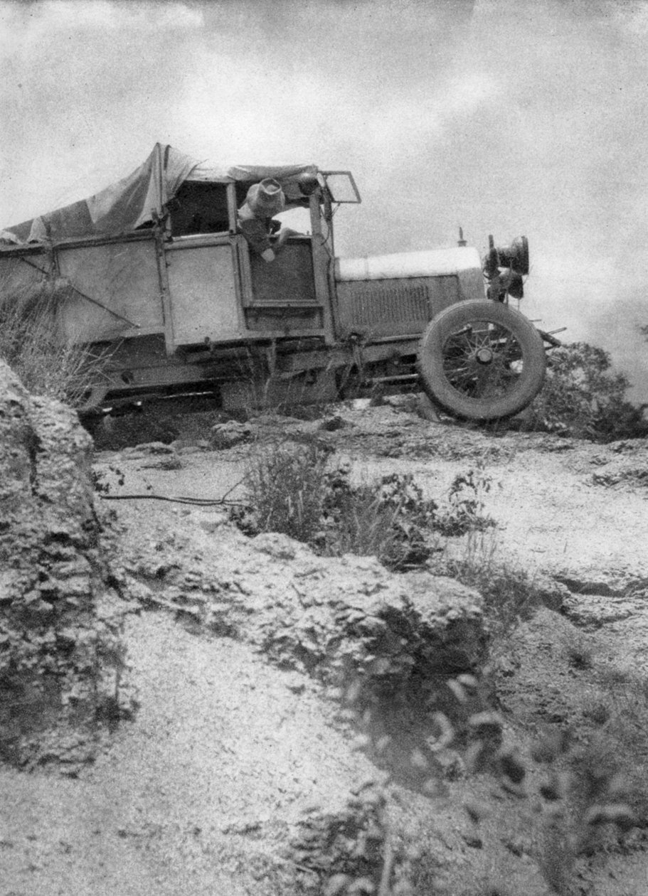 Kamienista droga, Abercorn do Tukuyu, Tanganika, 1925 1927 autorstwa Thomas A. Glover