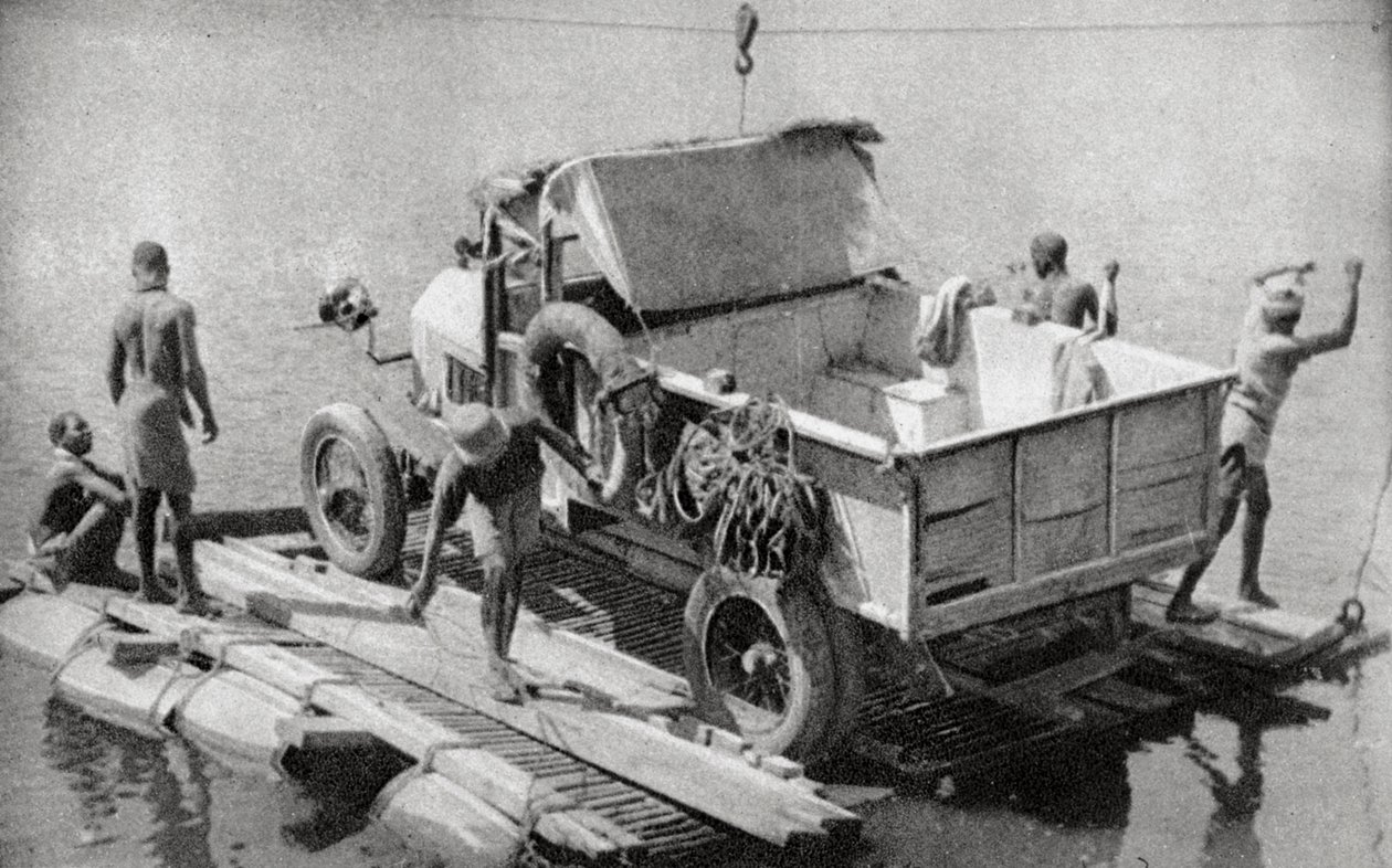 Przeprawa przez rzekę Chambesi na zepsutym pontonie, Rodezja Północna, 1925 1927 autorstwa Thomas A. Glover