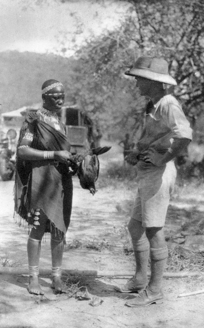 Errol Hinds robi interes na kurczakach, Wankie do Victoria Falls, Południowa Rodezja, 1925 1927 autorstwa Thomas A. Glover