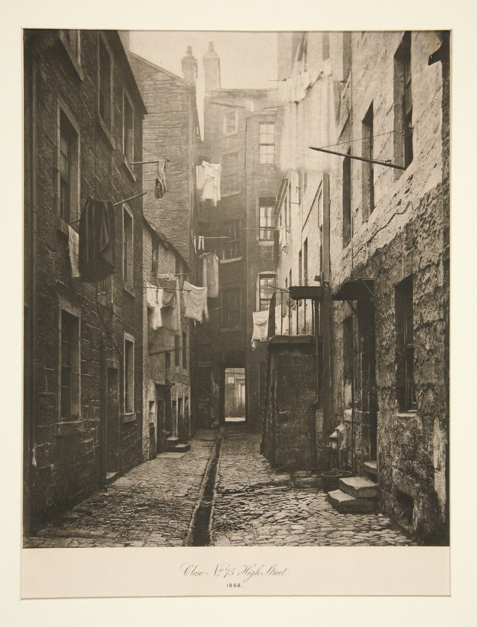 Zamykanie nr 75 – High Street autorstwa Thomas Annan