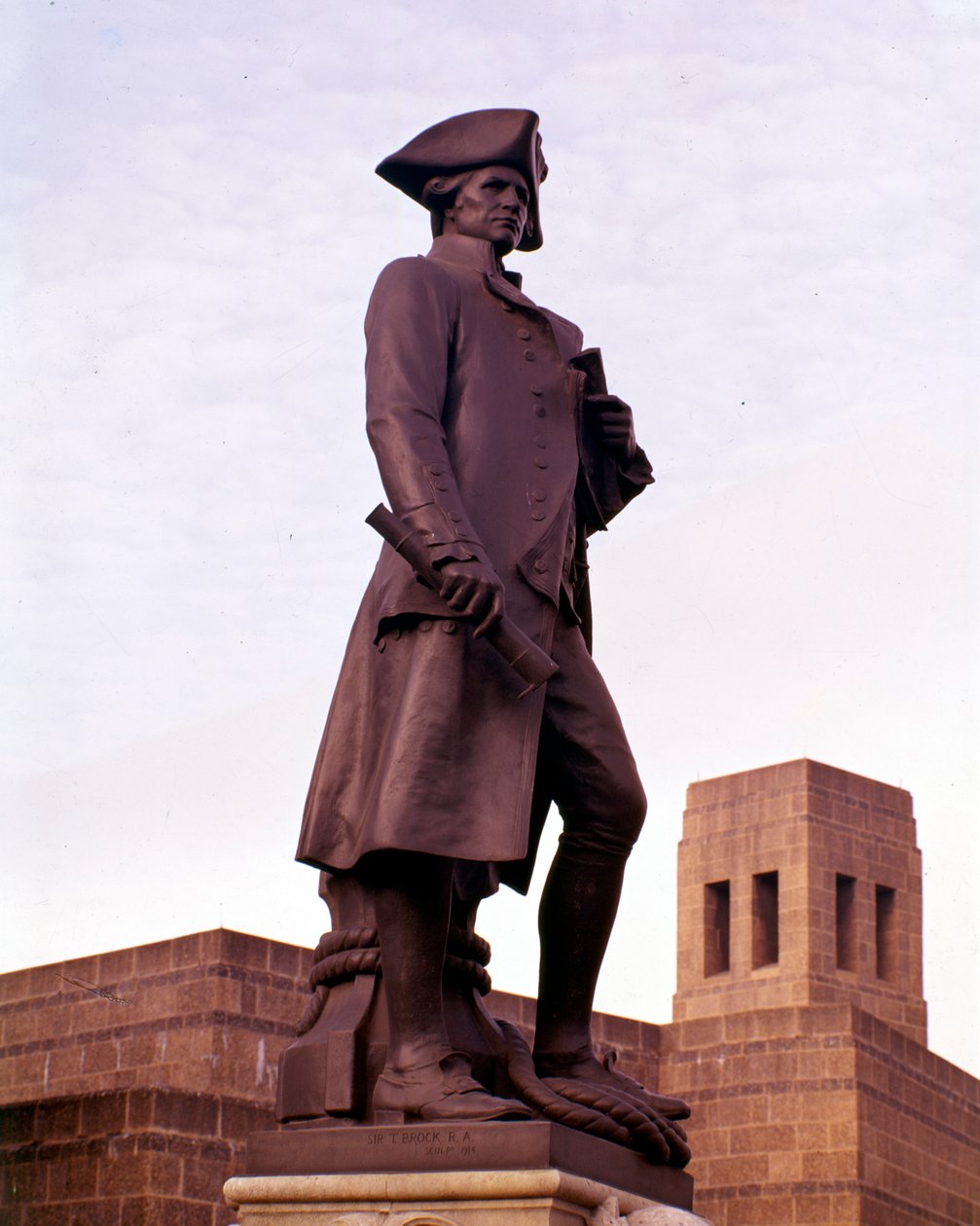 Statua kapitana Jamesa Cooka, 1914 autorstwa Thomas Brock