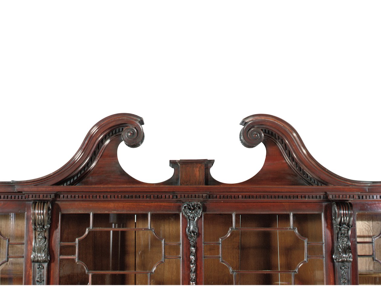Przełamany regał George III autorstwa Thomas Chippendale