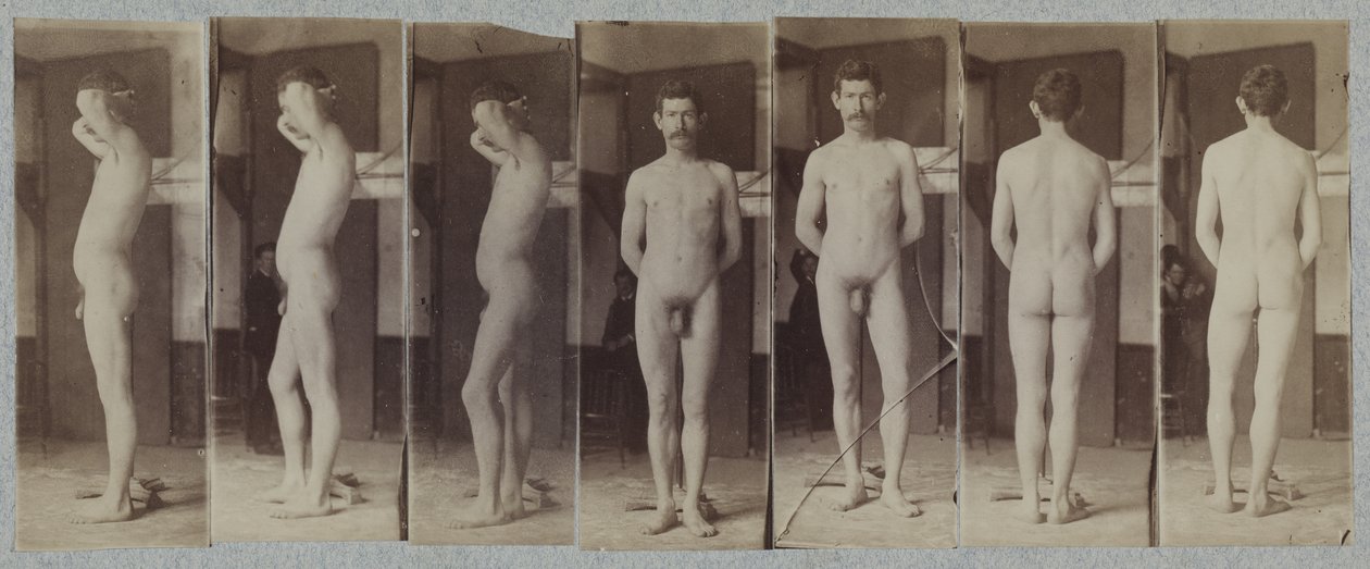 Fotografie stojącego nagiego modela męskiego („Joseph Smith“) autorstwa Thomas Eakins
