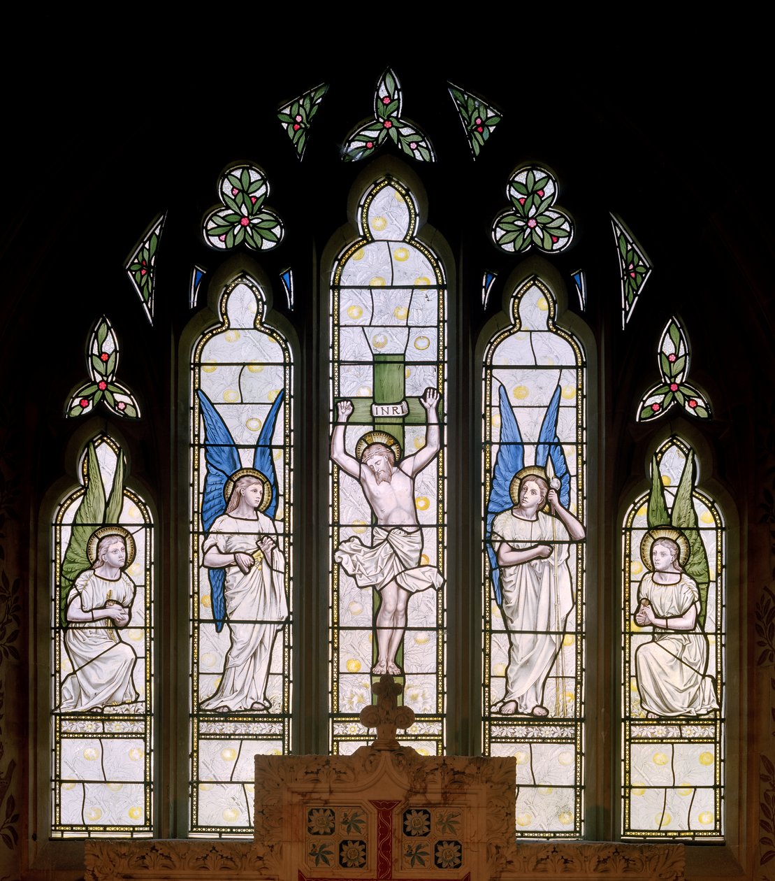 Hornblotton, St Peter, James Powell & Sons, Thomas G Jackson, East Window, Crucifixion & Angels, 1874 autorstwa Thomas Graham Jackson