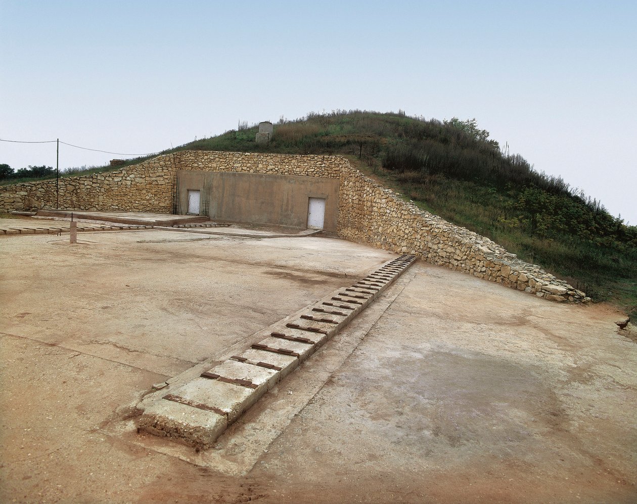 Tracki grób Sveshtari, Bułgaria, III wiek p.n.e. (zdjęcie) autorstwa Thracian Thracian