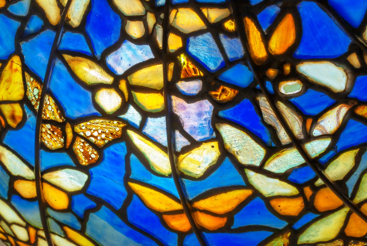 Lampa stołowa "Butterfly" z podstawą "Pepper", ok. 1900 r. (szkło i brąz) autorstwa Tiffany & Company