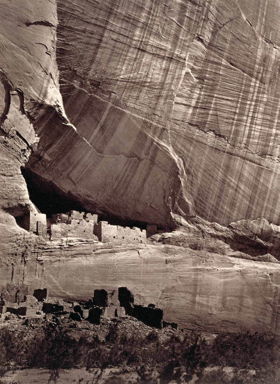 Starożytne ruiny w Canyon de Chelle, 1873 (odbitka albuminowa) autorstwa Timothy O