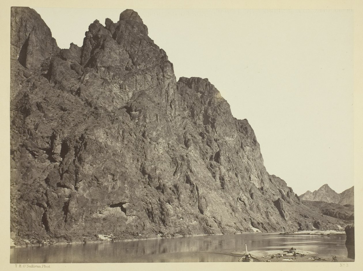 Bluff naprzeciwko obozu Big Horn, Black Cañon, rzeka Kolorado autorstwa Timothy O