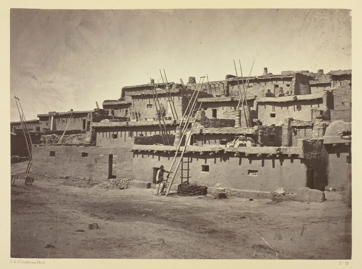 Fragment południowej strony pueblo Zuni, Nowy Meksyk autorstwa Timothy O