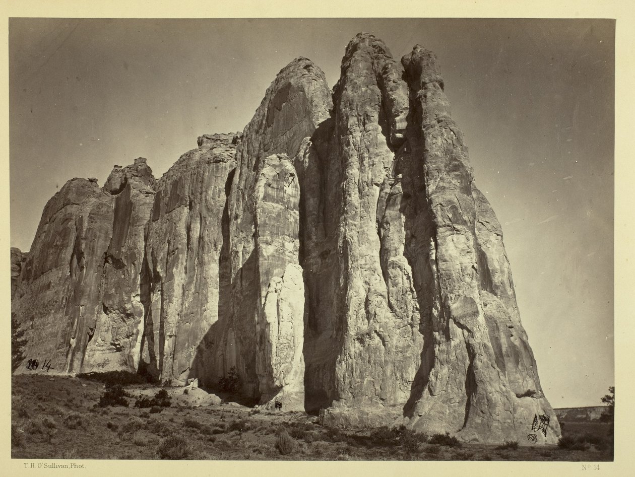 Południowa strona Inscription Rock, 1873 autorstwa Timothy OSullivan