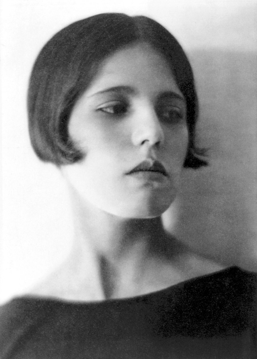 Maria Marin de Orozco, Miasto Meksyk, ok. 1925 r. autorstwa Tina Modotti