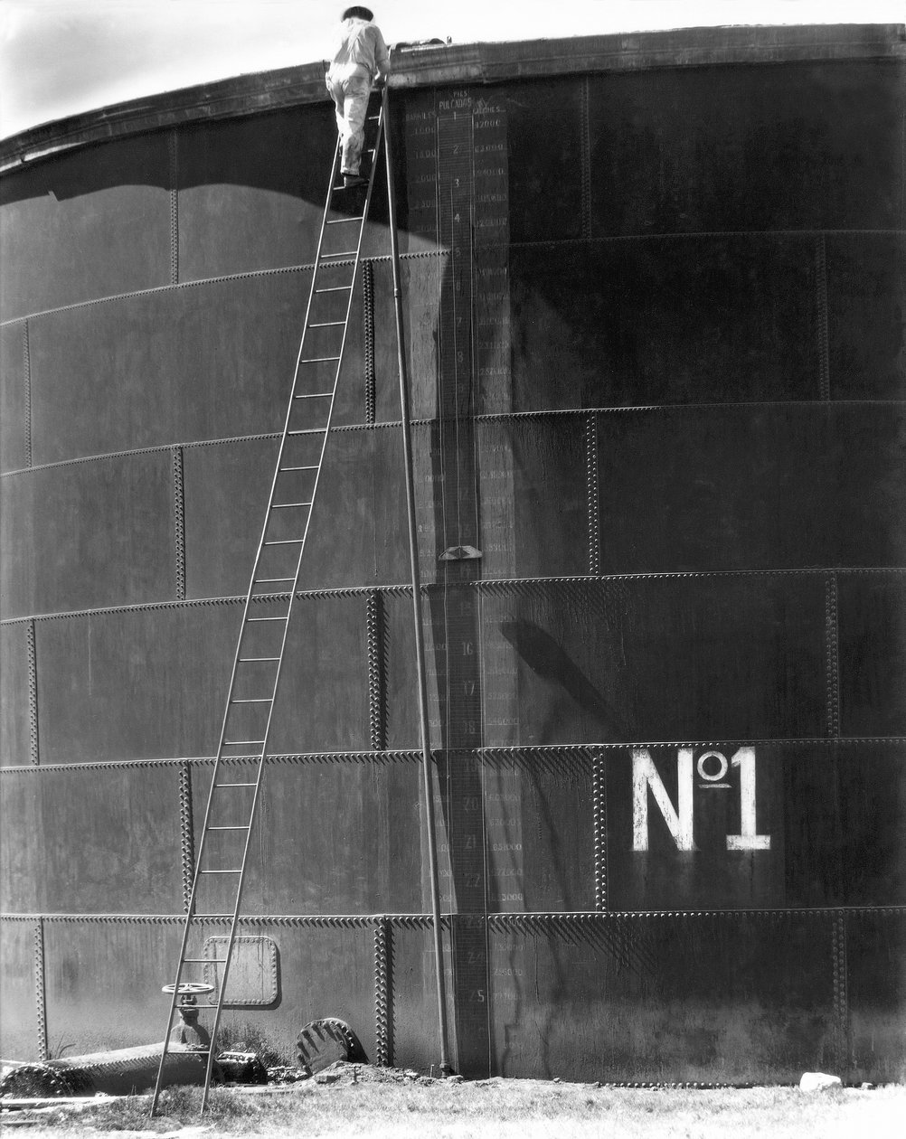 Czołg nr 1, Meksyk, 1927 autorstwa Tina Modotti