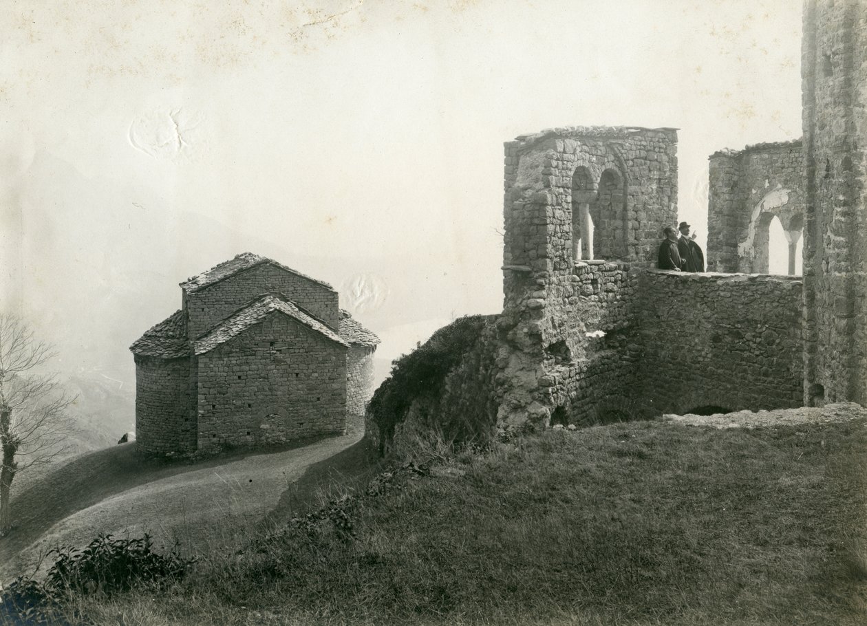 Opactwo San Pietro al Monte, Civate, Lombardia, Włochy, zdjęcie autorstwa Ugo Monneret de Villard, około 1910 r. autorstwa Ugo Monneret de Villard