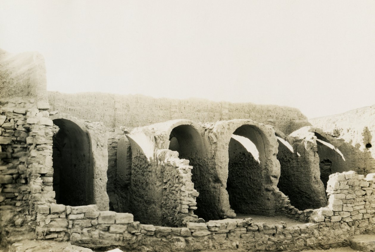 Wnętrze klasztoru św. Symeona, budynki 311-36, Asuan, Egipt, zdjęcie Ugo Monneret de Villard autorstwa Ugo Monneret de Villard